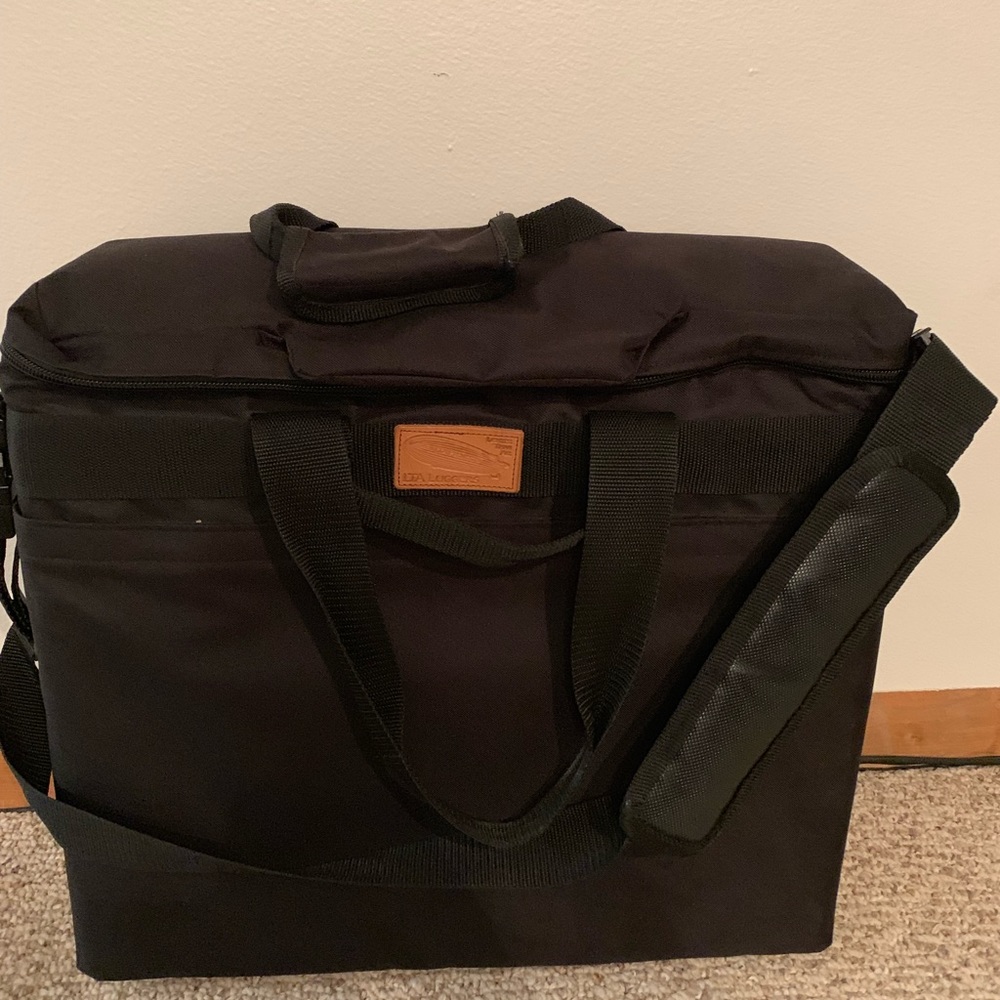 iMac carrying case-moving sale must go ASAP